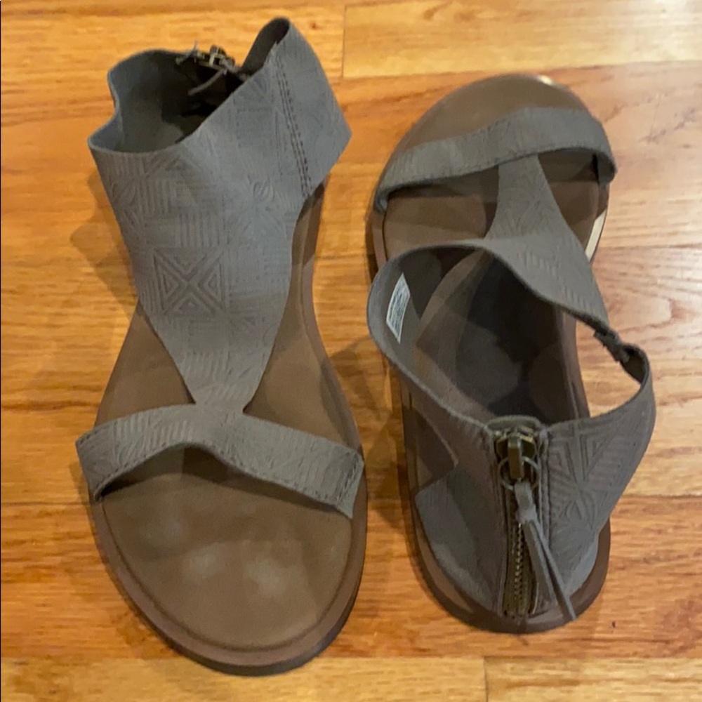 Women’s Sand